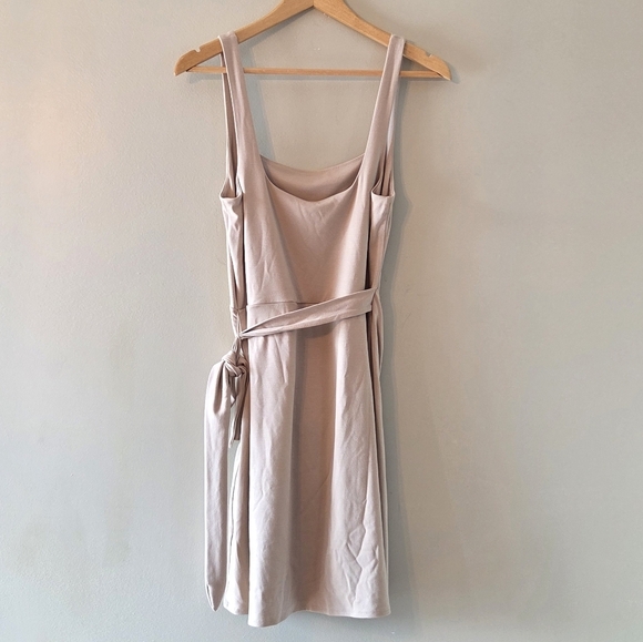 Aritzia Wilfred Saturn Sleeveless Casual Wrap Mini Dress Cream Size Large - Picture 10 of 14